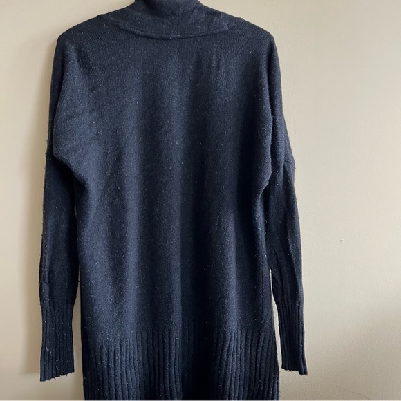 LAST CALL!! Aritzia cardigan - Picture 2 of 4